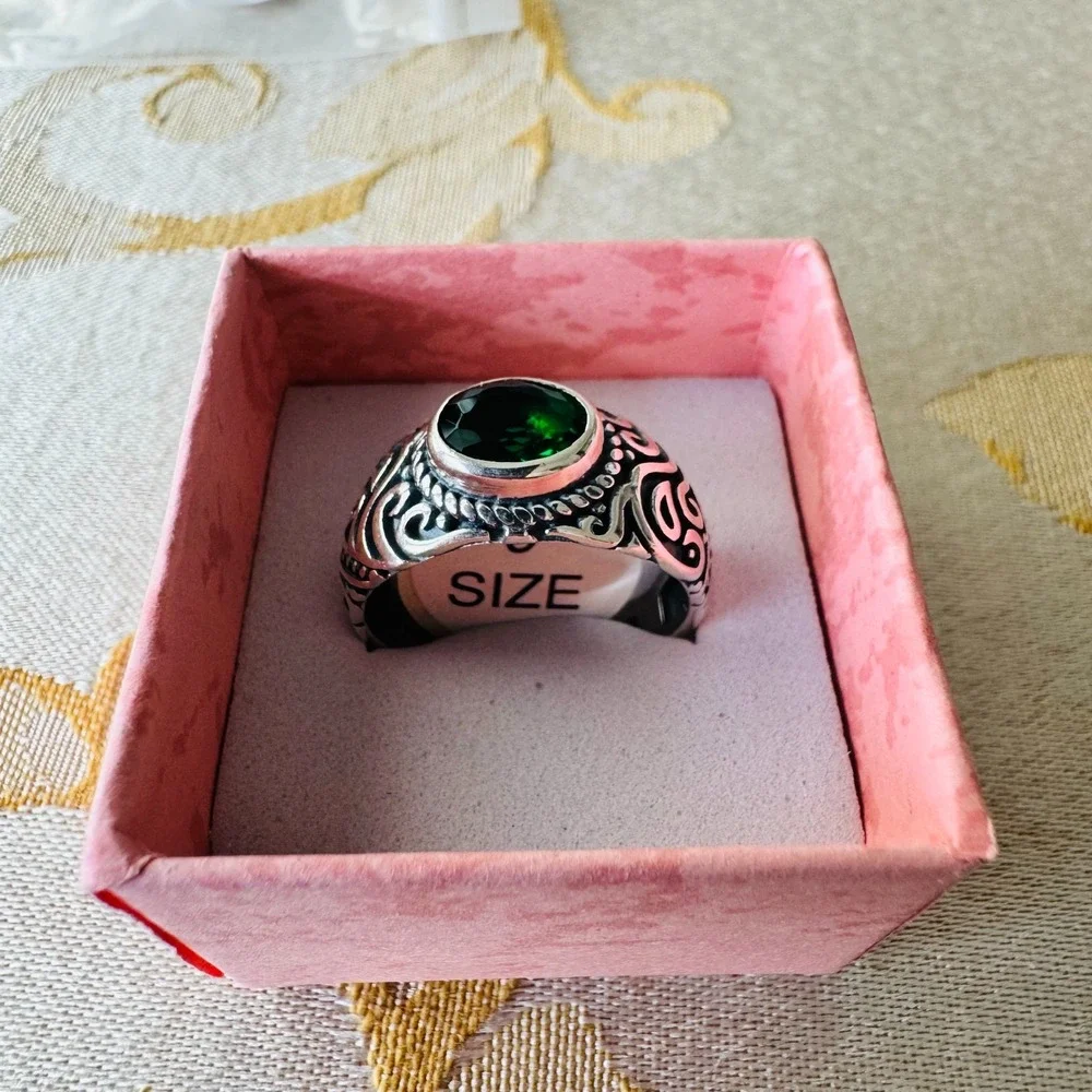 Sterling Silver Signet Ring w/ Green Stone‎ Ottoman Style Men's Size 9 NWT